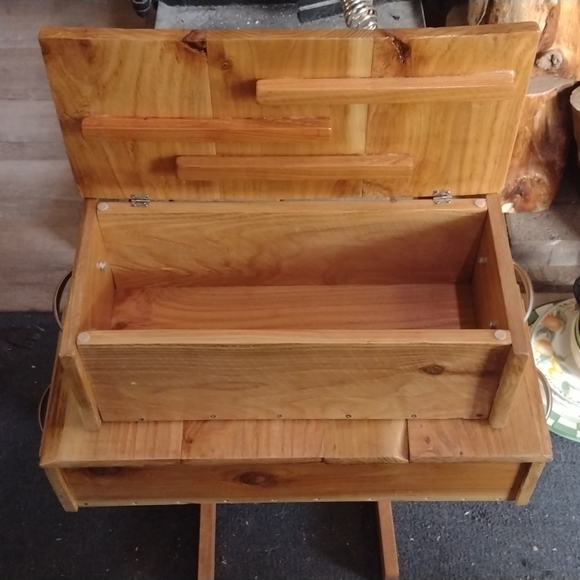 Two set of hand made pine boxes - Picture 2 of 5